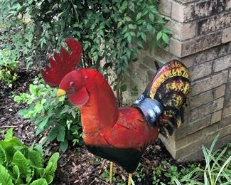 Metal garden chicken