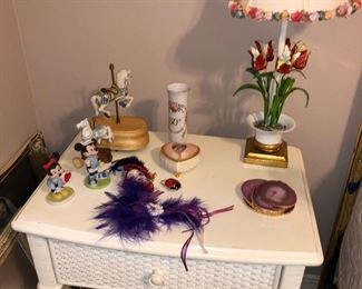 Porcelain figures and vintage lamp
