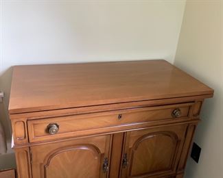 #2 Unitel Furniture Flip-top Buffet w/1 Drawer & 2 Doors on Wheels - 38-76x19x33.5 $175.00