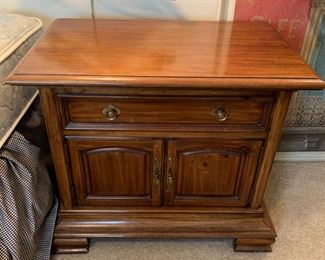 #5 2 Thomasville Bedside Table w/1 Drawer & 2 Doors - 28x17x24 - sold as a pair $100.00