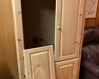 #66 Pine Unfinished Entr. Center w/4 doors - 38x24x72 (door not attached) $60.00