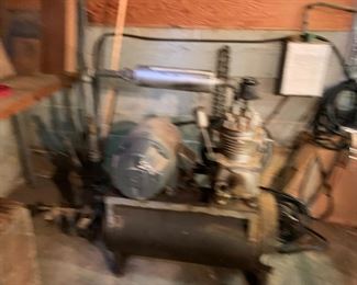 #115 Metal Air Compressor w/tank (runs but tank doesn't fill) Heavy - you move upstairs to get out $50.00