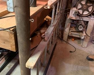 #117 Wooden Extension Ladder - approx 24' Wood 2 piece ladder $100.00
