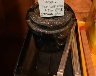 #138 Vtg. Darkroon Fr Corporation Model 2 Fil Developer & Trays (3) 2 tongs $30.00