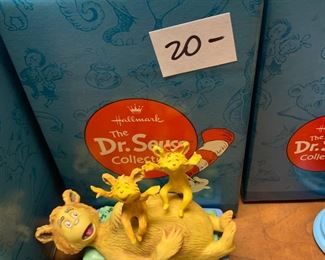 #140 Hop on PoP Statue - Hallmark - 4" Tall $20.00