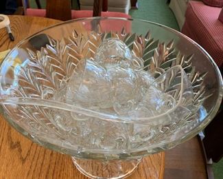 #168 Punch Bowl (2 pcs) w/cups $20.00