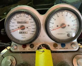 #171 Suzuki VX800 Motorcycle (not currently running) 17,457 Miles 1990 $1,500.00