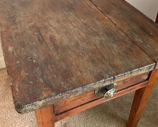 Table with primitive top 