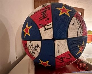 Autographed HARLEM GLOBETROTTERS Basketball