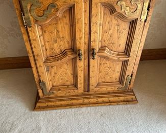 DREXEL Velero Collection Flip Top Server