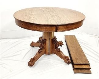 table lion