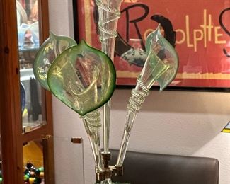 Kid's this ins't a bong...sorry, it's a gorgeous Murano Epergne. Now quick go google Epergne!