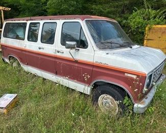 FORD ECONOLINE VAN