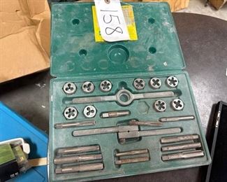 TAP AND DIE SET