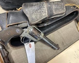 22CAL REVOLVER WITH HOLSTER