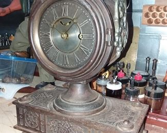 Iron clock 