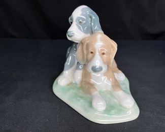 Nao by Lladro #1046 2 Spaniel Puppies