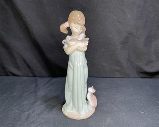 Lladro #5743 Don't Forget Me