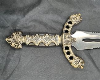 Decorative Lions Heads Dagger with Sheath