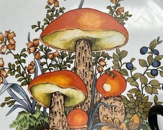 Hyalyn Groovy Mushroom Trivet