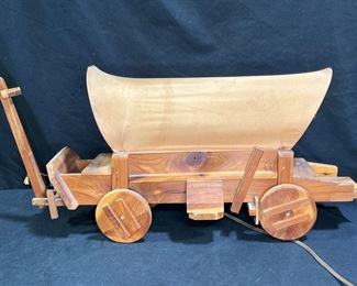 VTG Wooden Covered Wagon Lamp