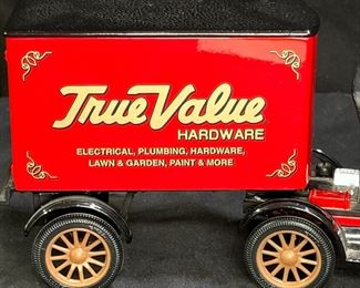 ERTL True Value Model T Runabout & Trailer