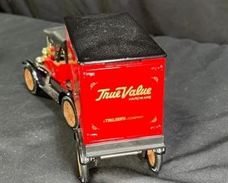 ERTL True Value Model T Runabout & Trailer