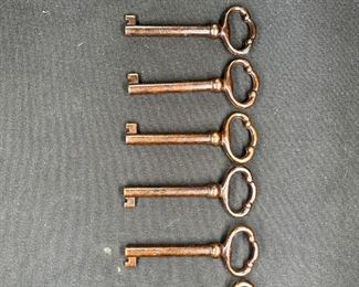 6 Old Style Skeleton Keys