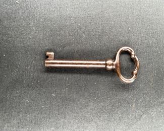 6 Old Style Skeleton Keys