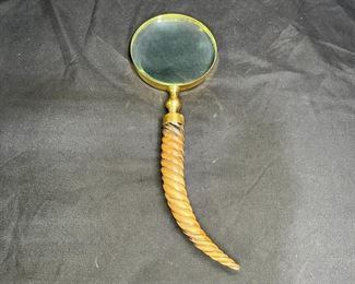 Wooden curved handle Magnifying Glass