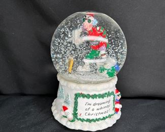 VTG Maxine Snow Globe & Coffee Mug