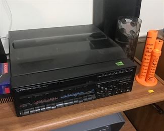 AM/FM Stereo receiver with built-in turntable