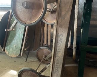 Special coaster, bearing wagon,