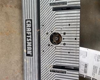 Router table with craftsman professional router