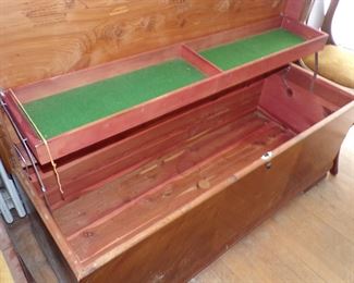 Lane cedar chest