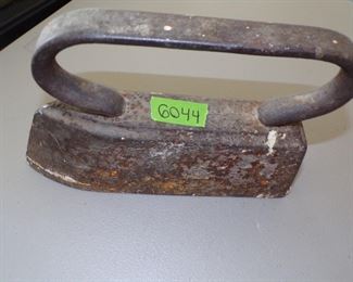 Hot-stove clothes iron