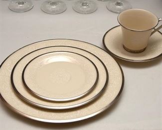 Lenox Moonspun - 8 Place Settings