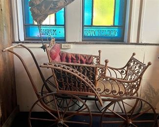 Victorian Antique Wicker Baby Carriage Pic 2