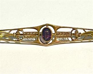 Victorian 10K Gold Bar Pin