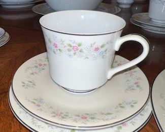 Richmond Diamond China 