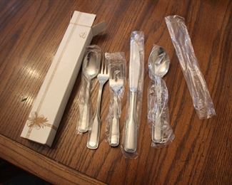 Salen "1776" stainless flatware - NIB