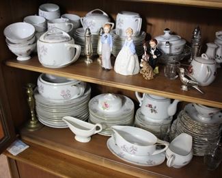 Bohemia Donatello Orchid dinner ware