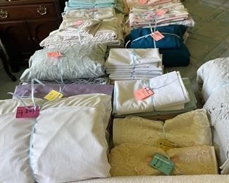 King and queen linens