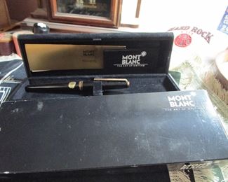Mont Blanc pen with gold tip