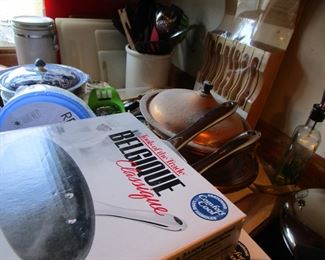 Lots of kitchen!! More than we have space for!!