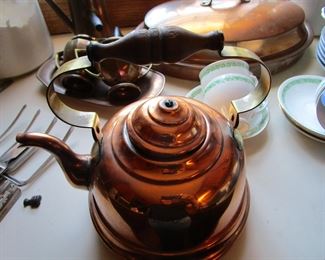 Lots of kitchen!! More than we have space for!!