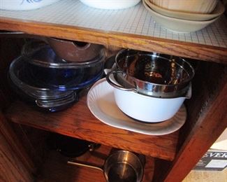 Lots of kitchen!! More than we have space for!!