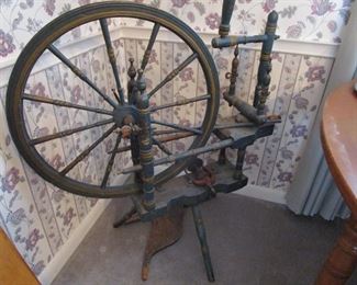 Antique spinning wheel
