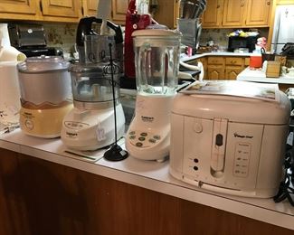 Fryer, blenders yogurt maker