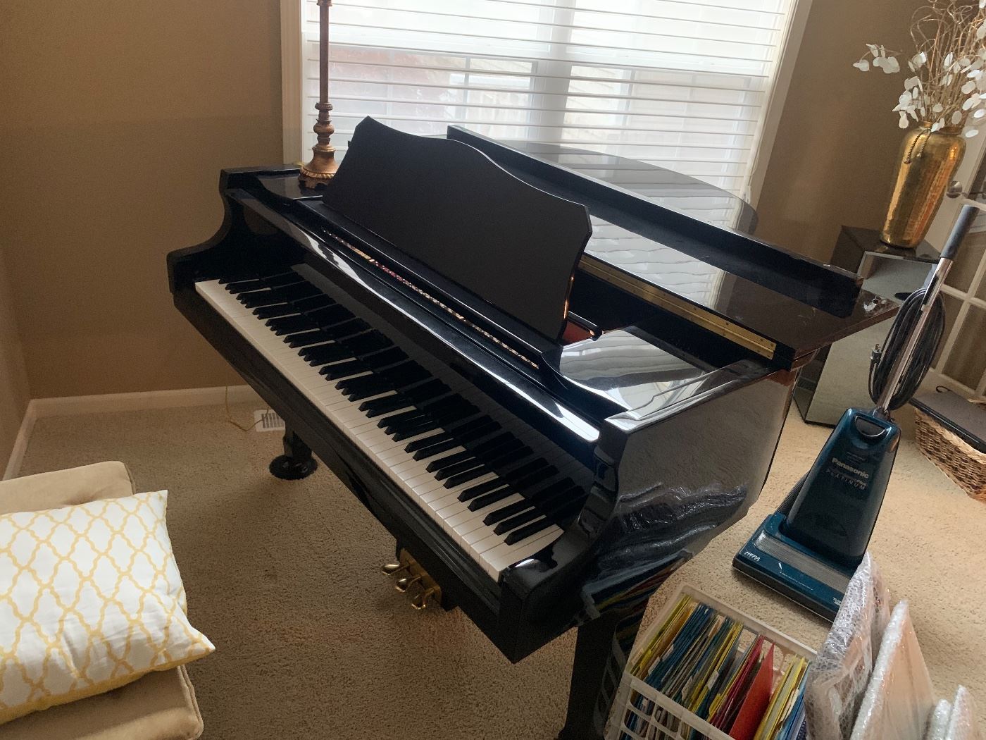 WONDERFUL HASLETT CONDO ESTATE SALE LOTS... starts on 7/11/2023